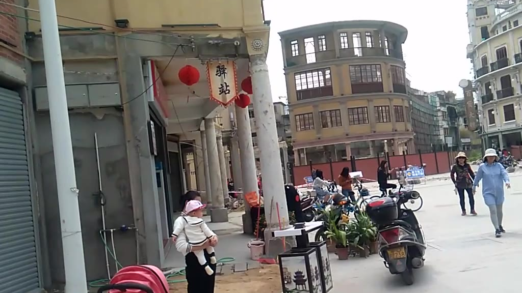 实拍正在施工的民国建筑群